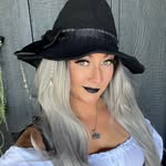 Chloe Ey